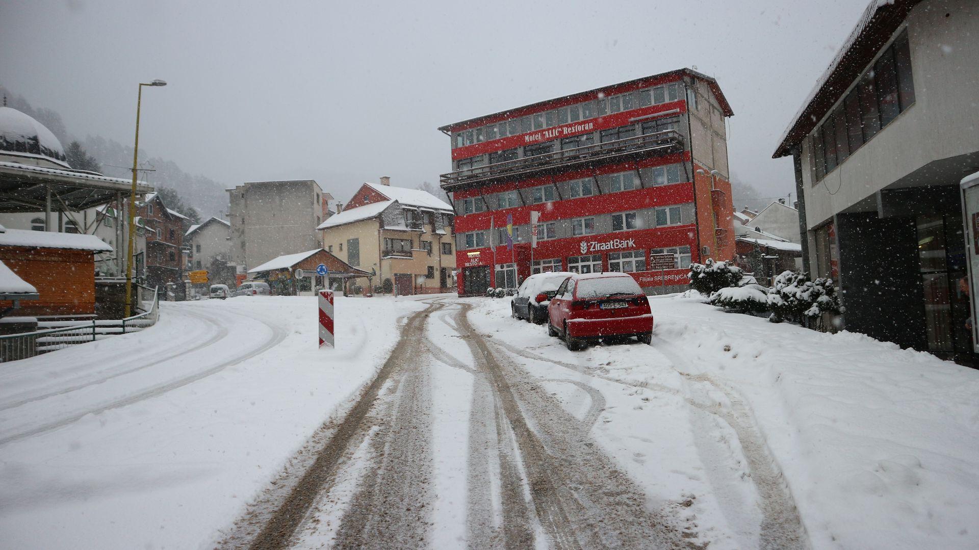 Smetovi viši od jednog metra zameli planinska sela Luku i Krušev Do