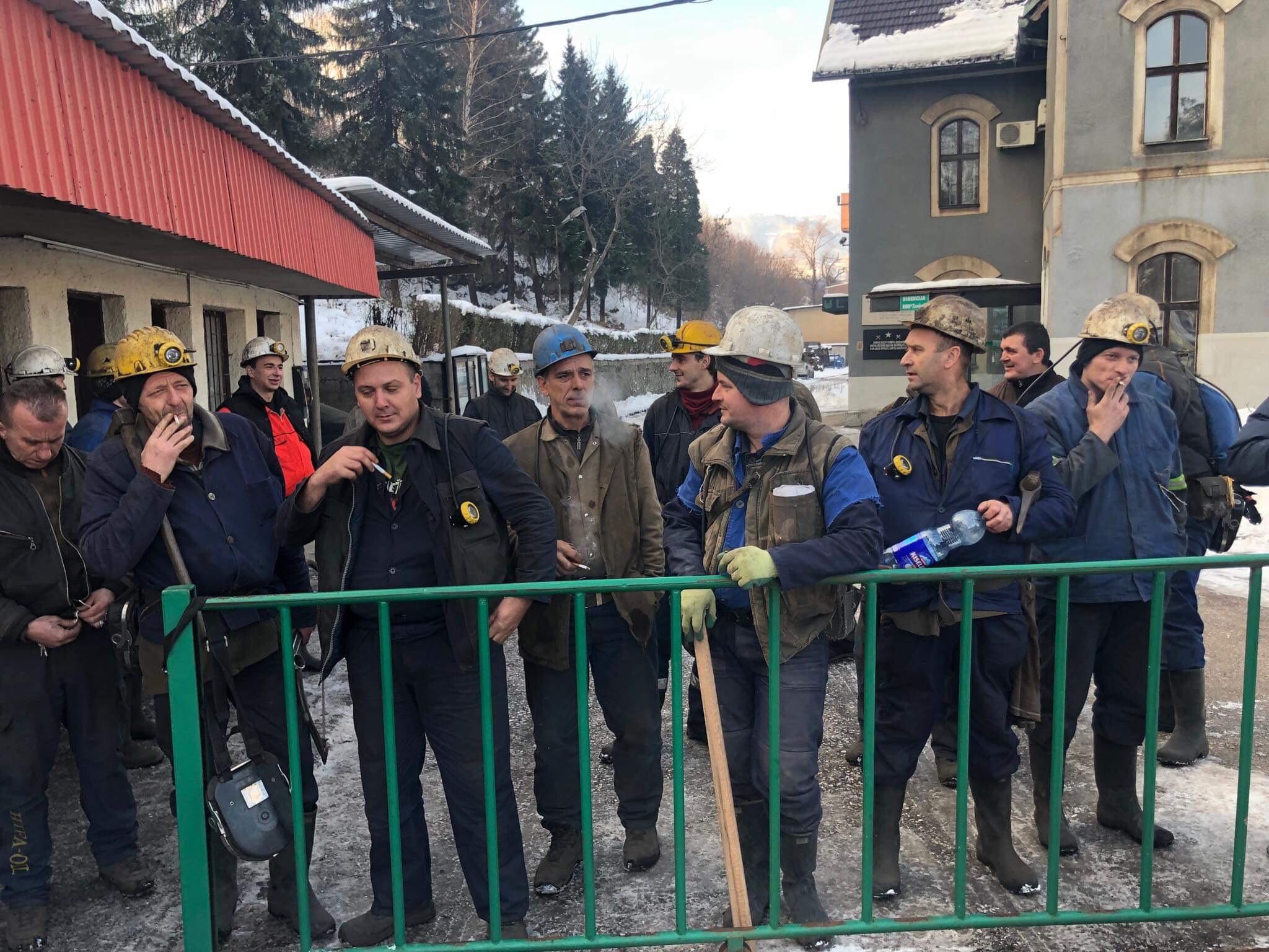 Zenica: Rudari odbijaju sići u jamu, čeka se ishod sastanka s Kasumovićem