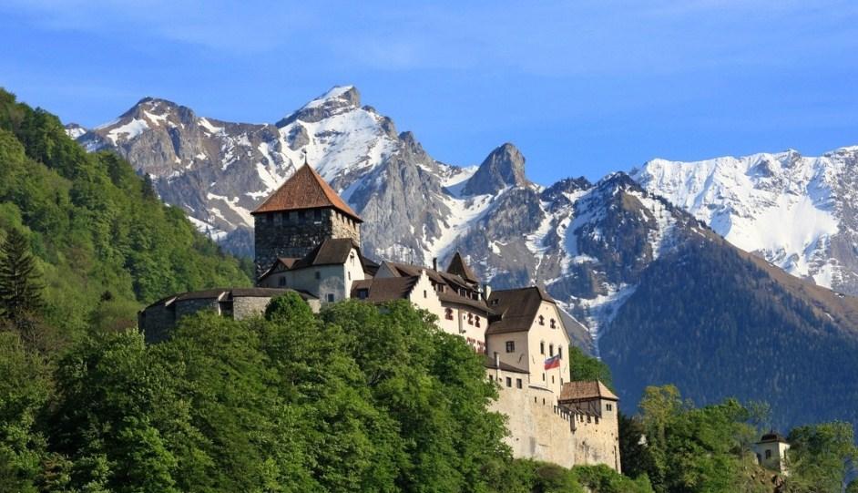 Glavni grad Lihtenštajna - Vaduz - Avaz