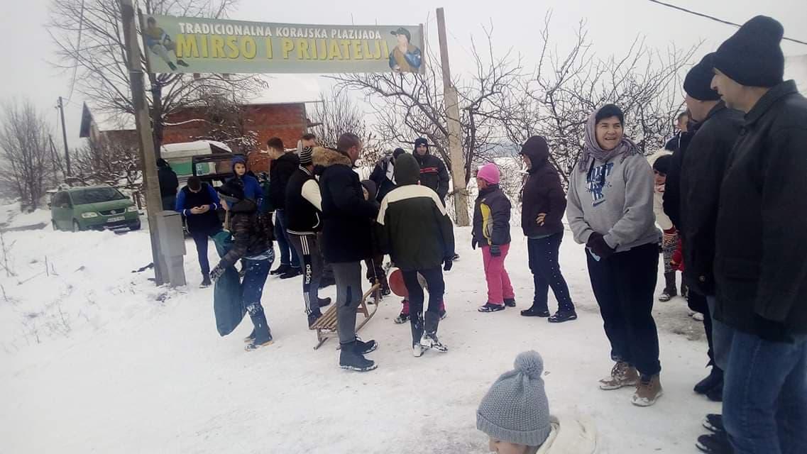 Okupljanje mještana na tradicionalnoj manifestaciji - Avaz