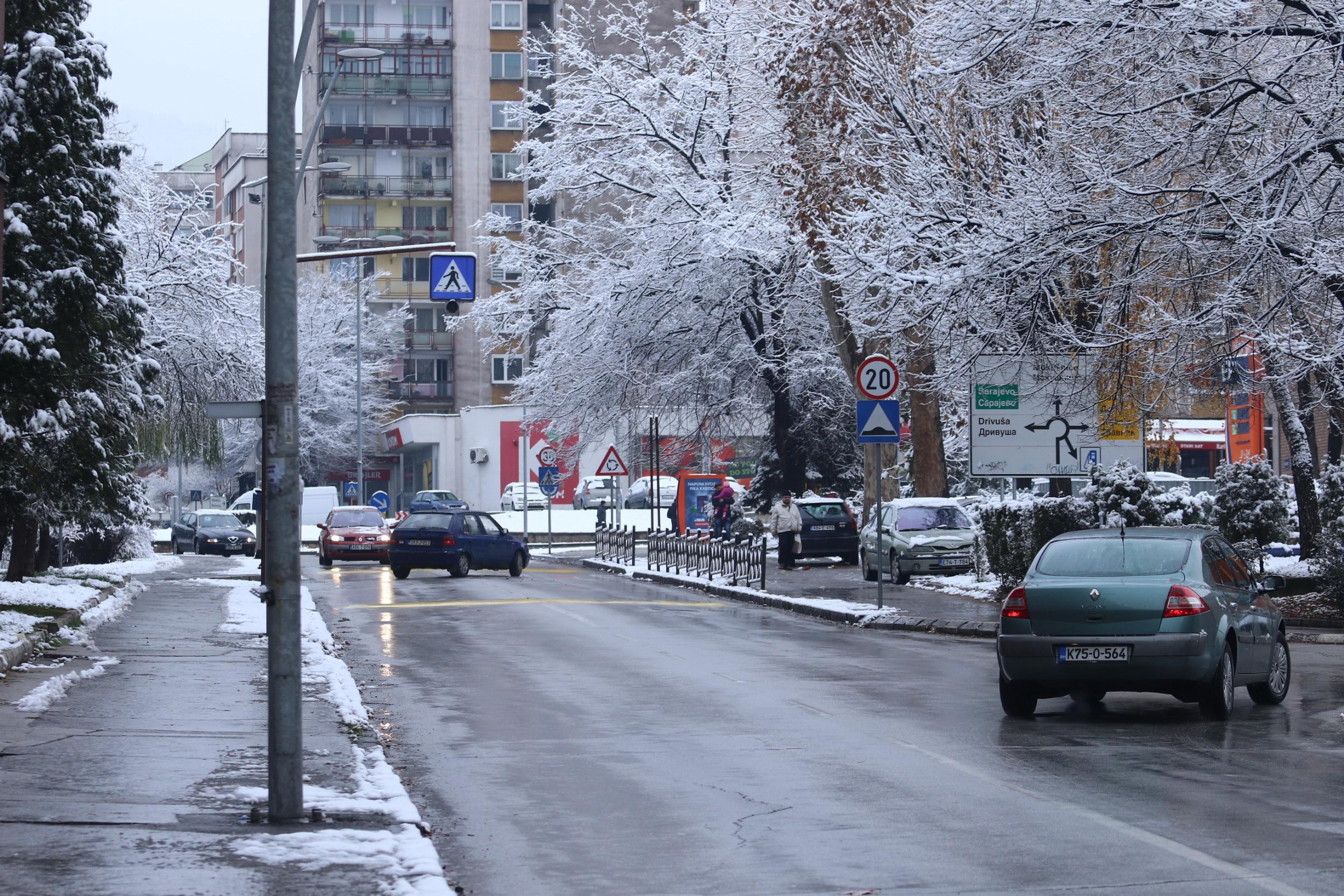 Na snazi zimski uslovi vožnje - Avaz