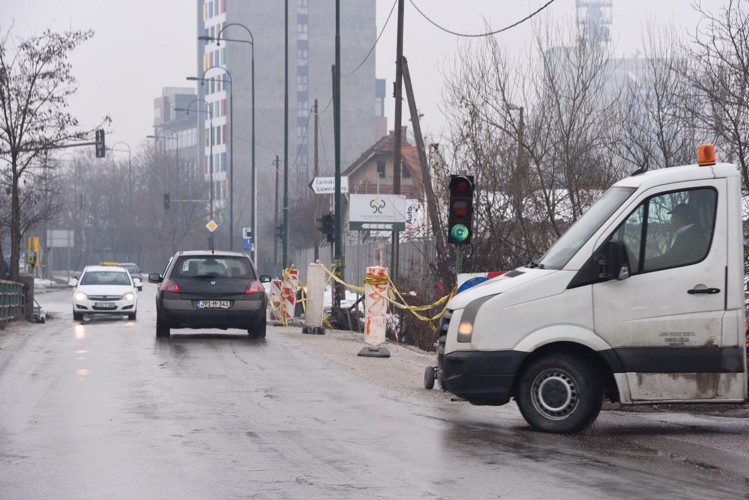 Saobraćaj se odvija u dvije trake - Avaz