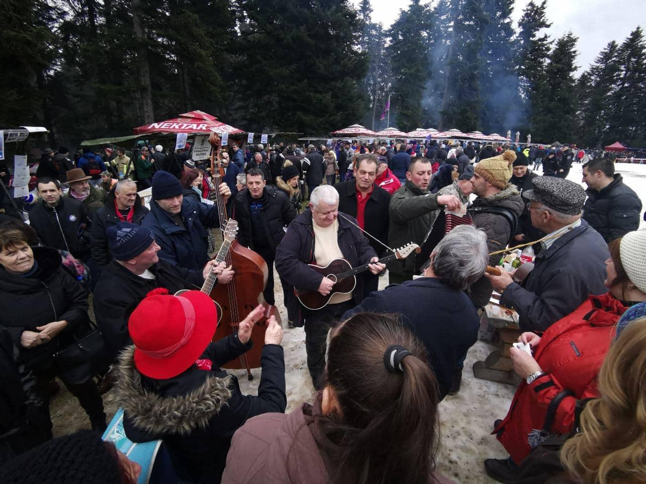 Uz muziku i druženje, započeli "Dani zime na Kozari 2019“