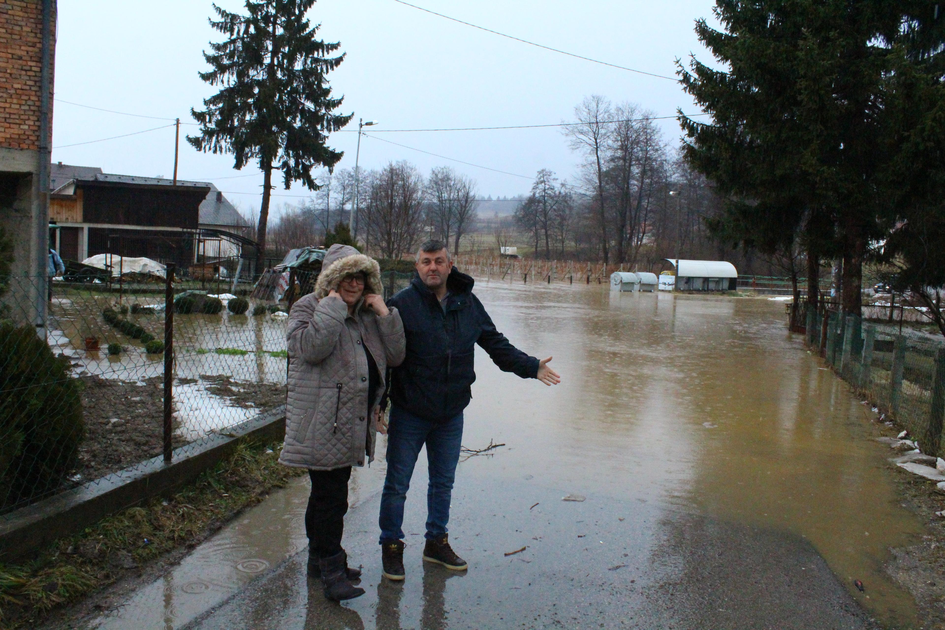 Mulaim i Džana Smajić nisu mogli da se vrate kući - Avaz