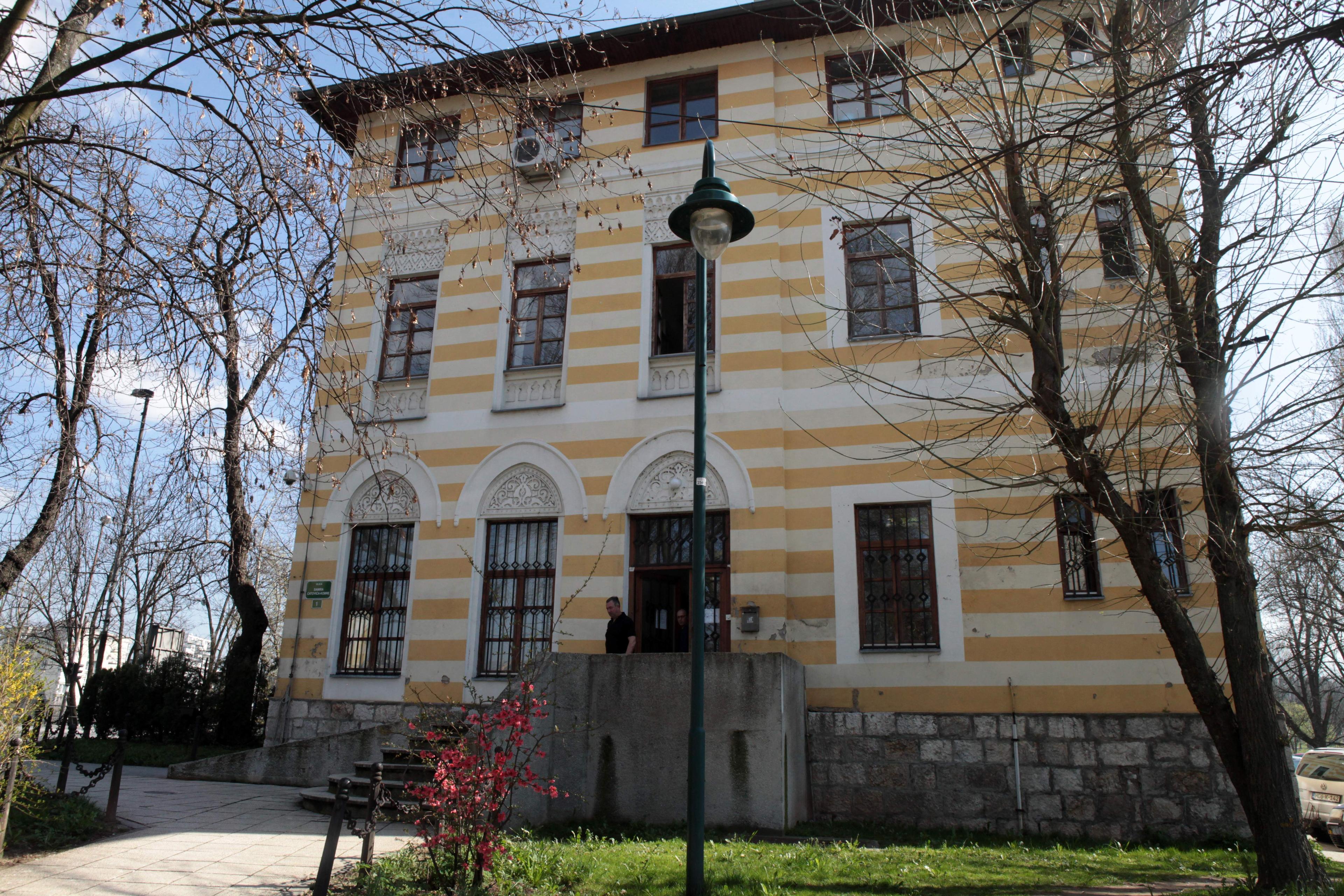 I policajcima naplaćivao lažnu taksu od 150 maraka