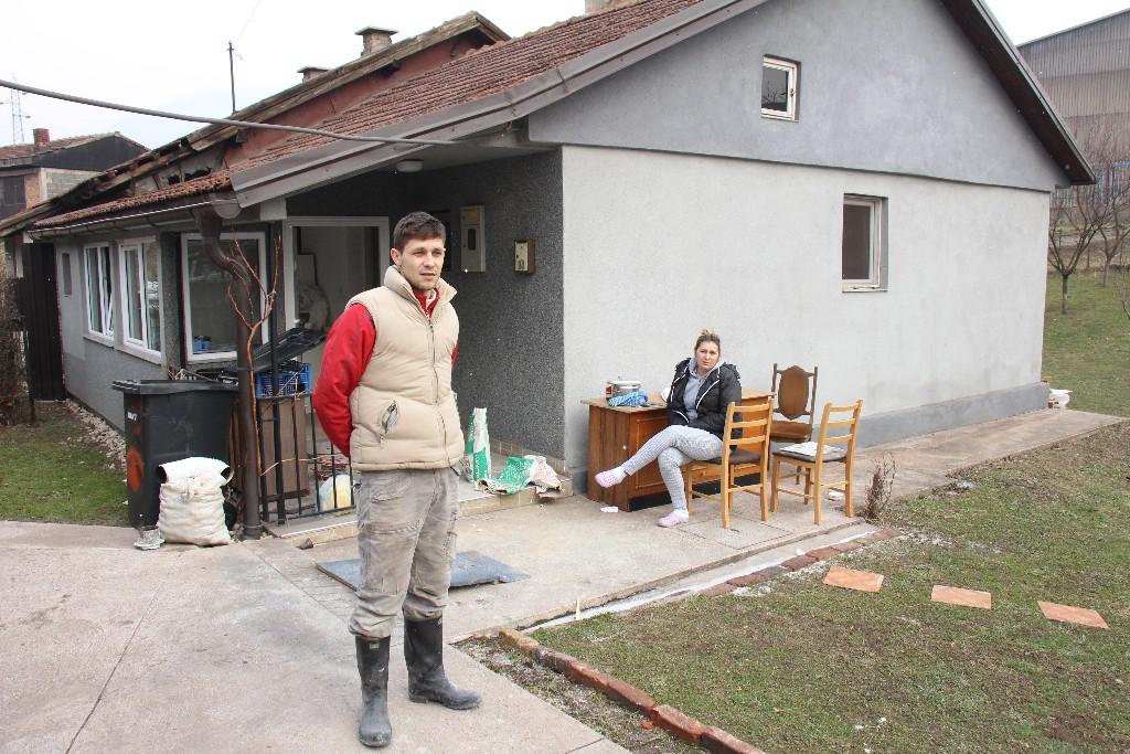 Tetovo jučer: Kruško sa suprugom ispred... (Foto: B. Mahmić) - Avaz