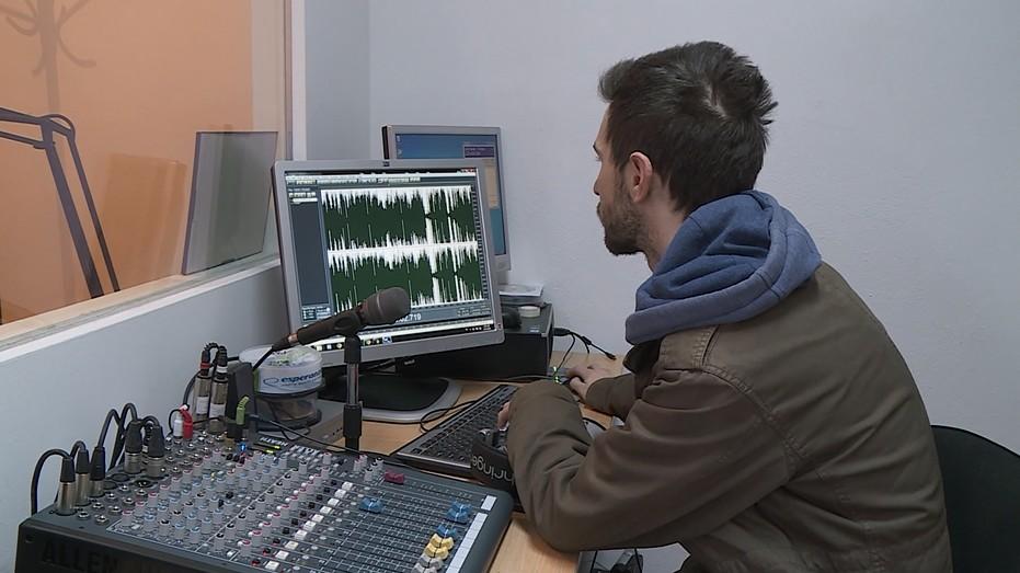 RAK dao dozvolu za radio, ali ne da politika