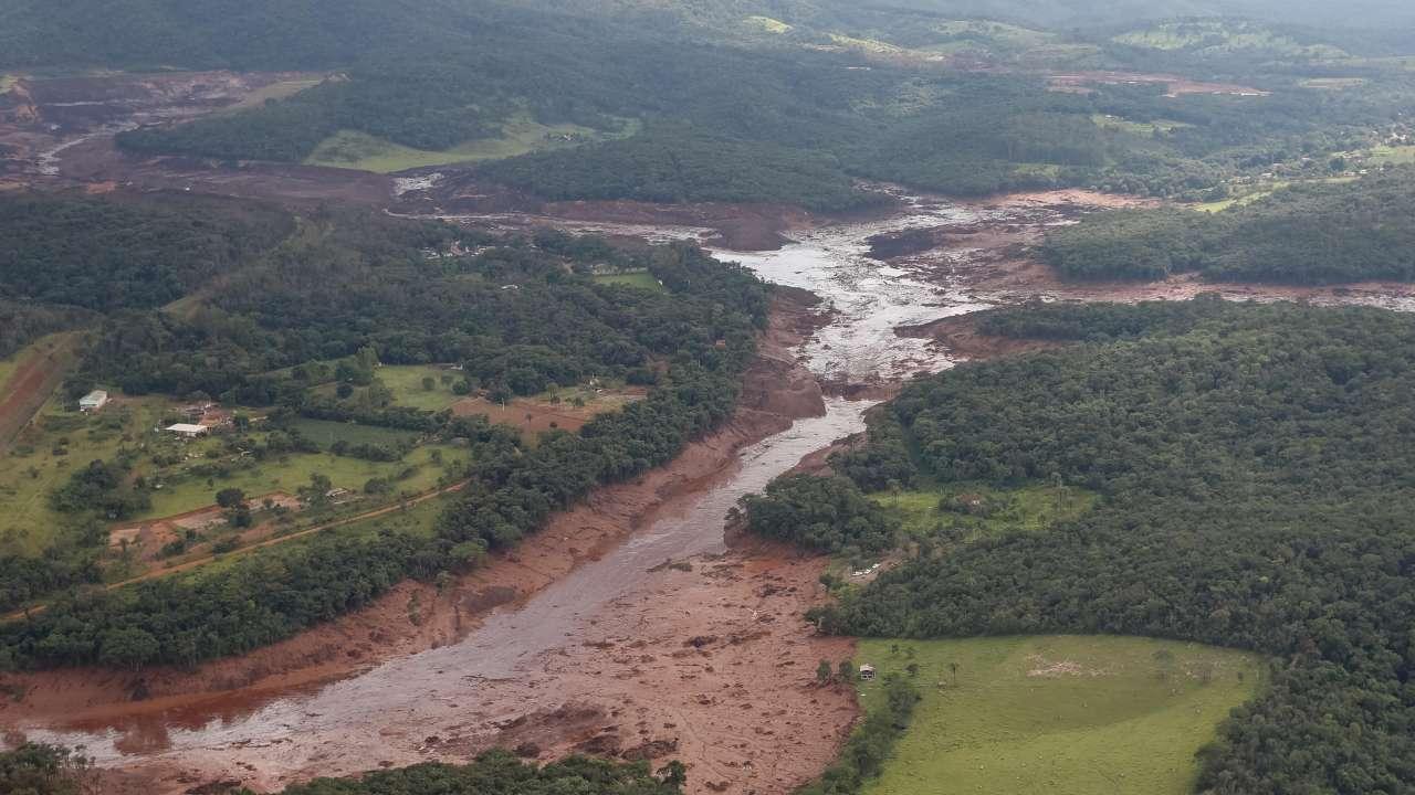 U Brazilu porastao broj poginulih, kompanija obećala platiti po 24.000 eura porodicama žrtava