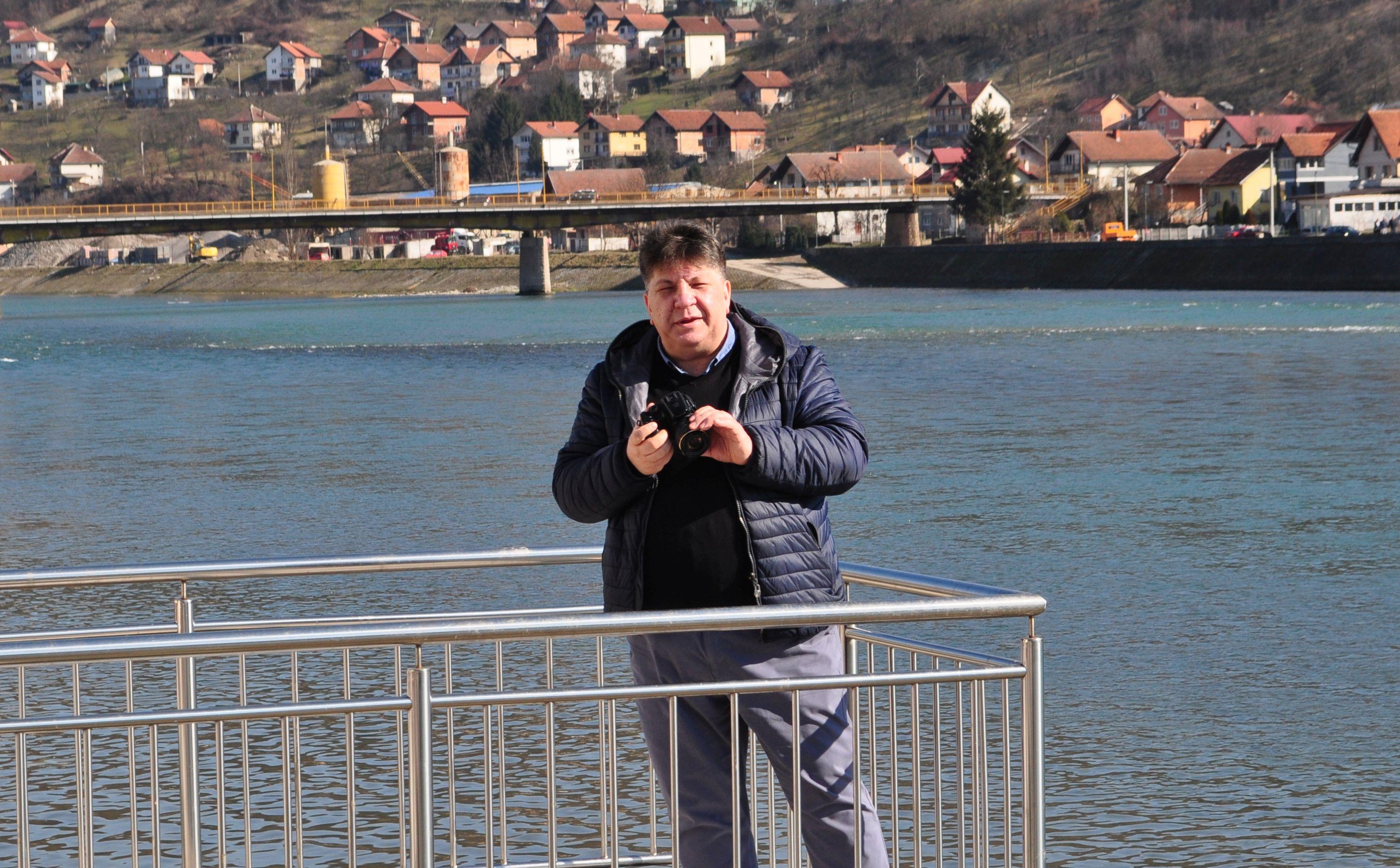 Kada skine bijeli mantil i stetoskop, Baškim se lati fotoaparata