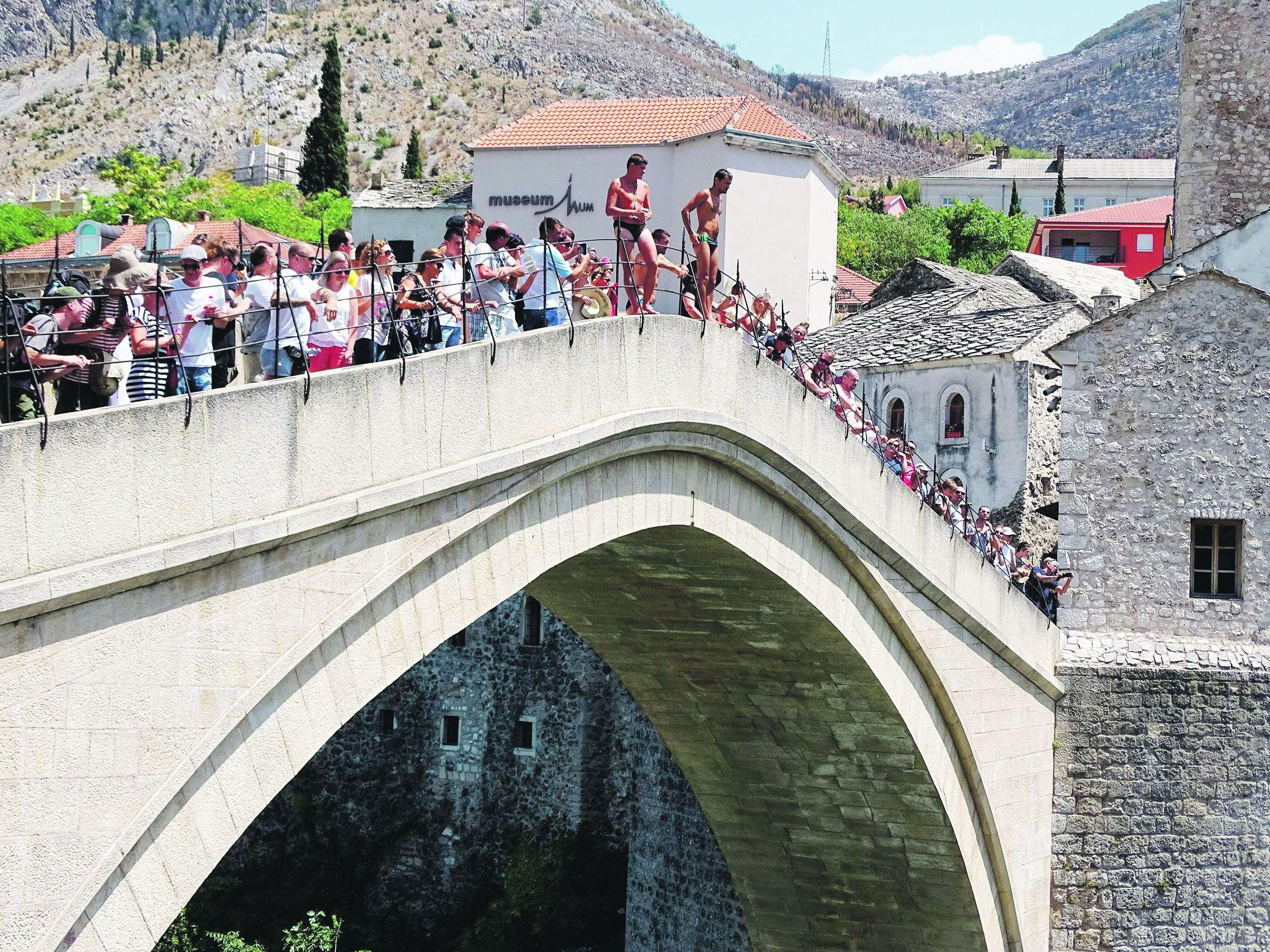 I Stari most kao nezaobilazna atrakcija - Avaz