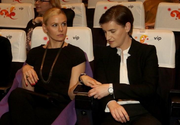 Zakon u Srbiji jasan: Ana Brnabić nema nikakva roditeljska prava, sinu može biti samo dadilja