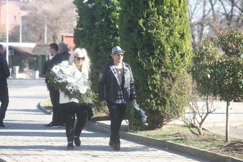 Tuga na Bežanijskom groblju - Avaz