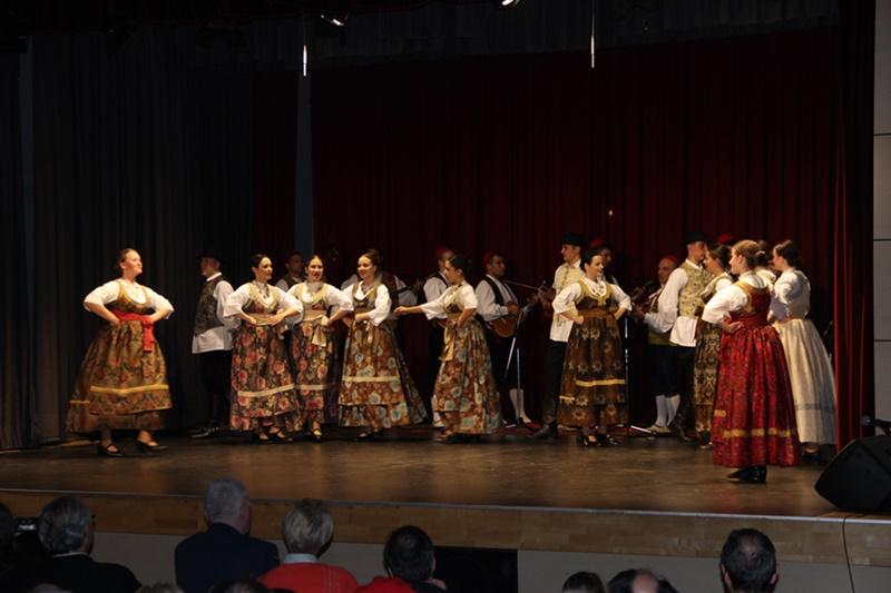 Nastup folklornog ansambla "Linđo" u Sarajevu - Avaz