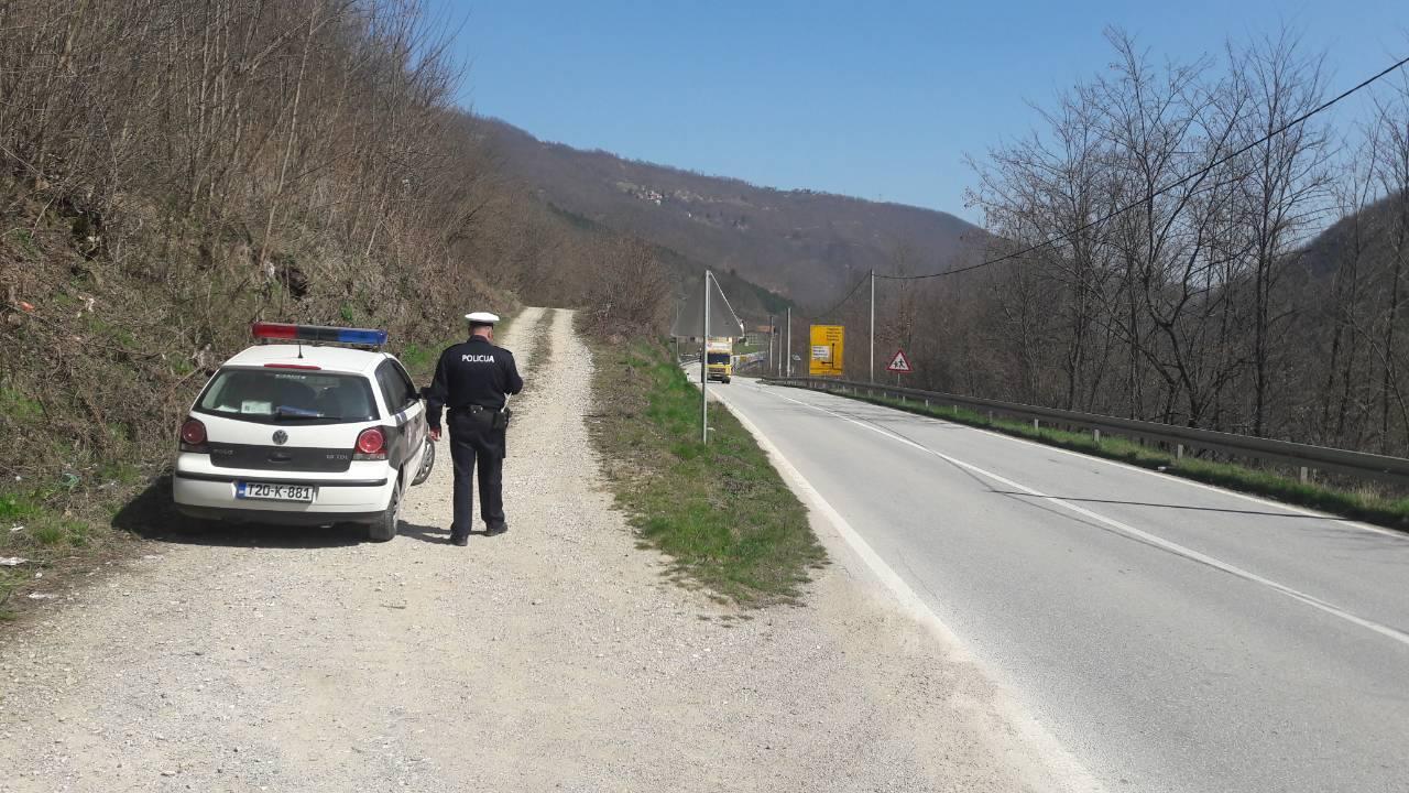 Filmska potjera policije BPK Goražde, dvije osobe uhapšene, treća još u bijegu