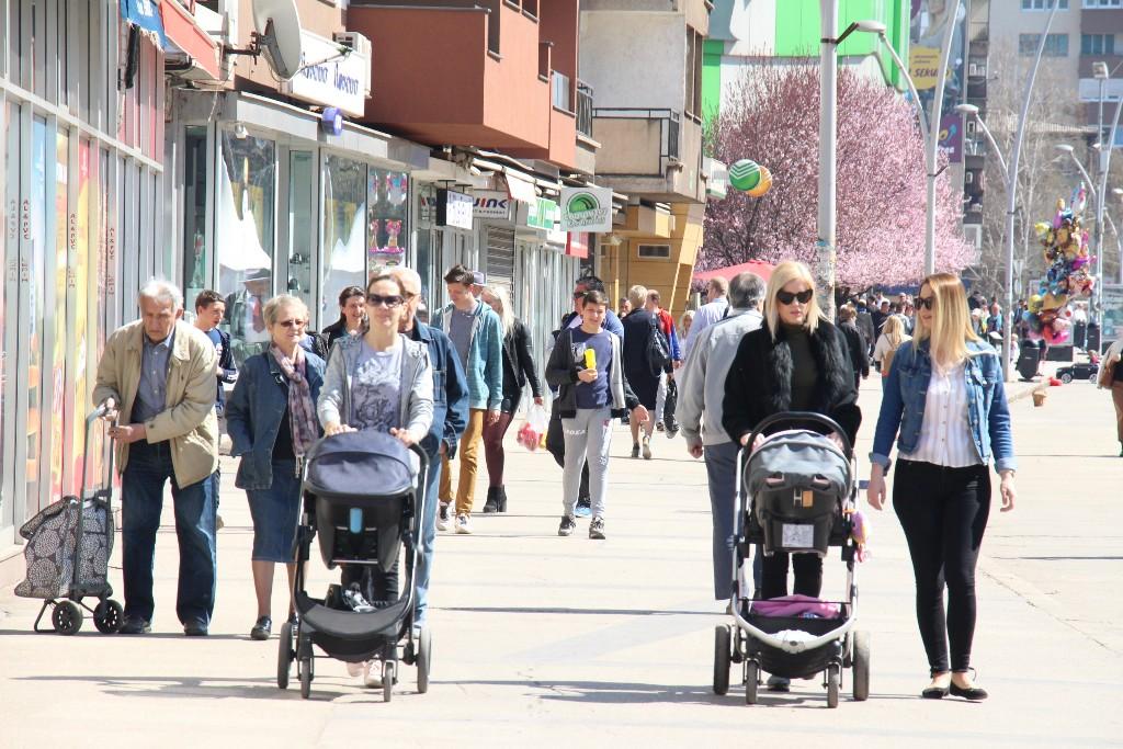 Zeničani uživaju u lijepom vremenu - Avaz