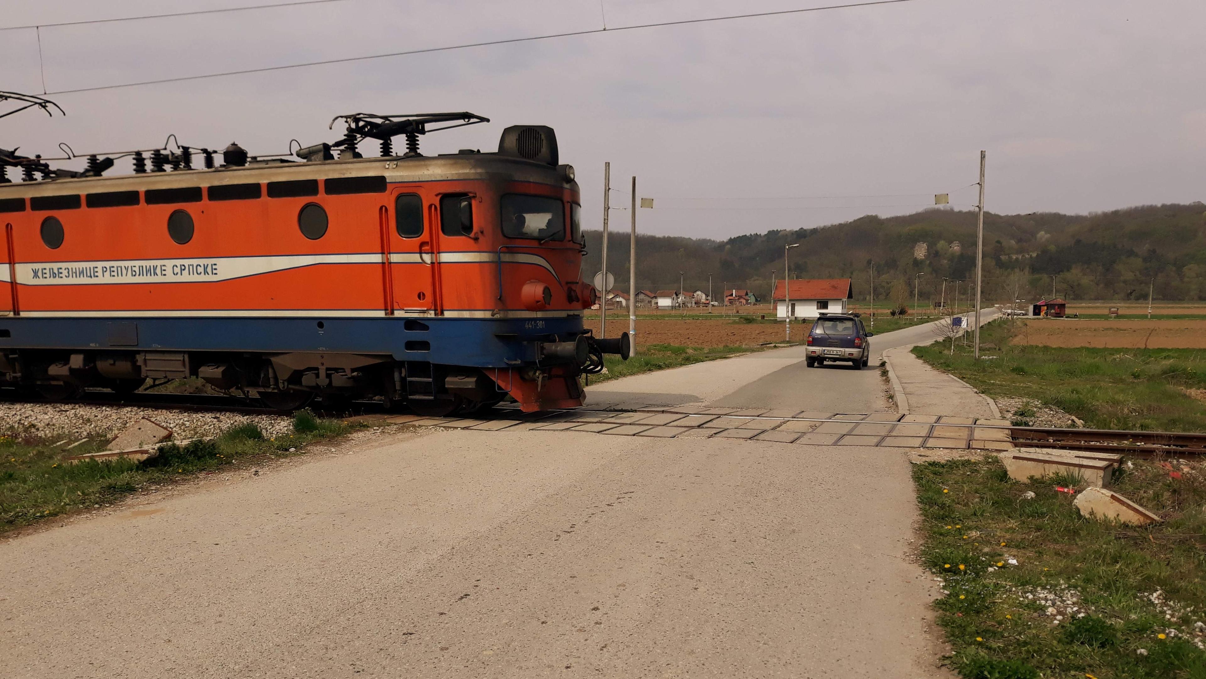 Kobni pružni prijelaz u Višnjiku - Avaz