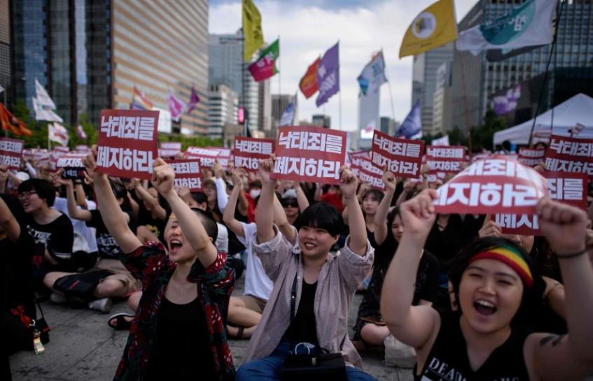 Zabrana abortusa u Južnoj Koreji proglašena neustavnom