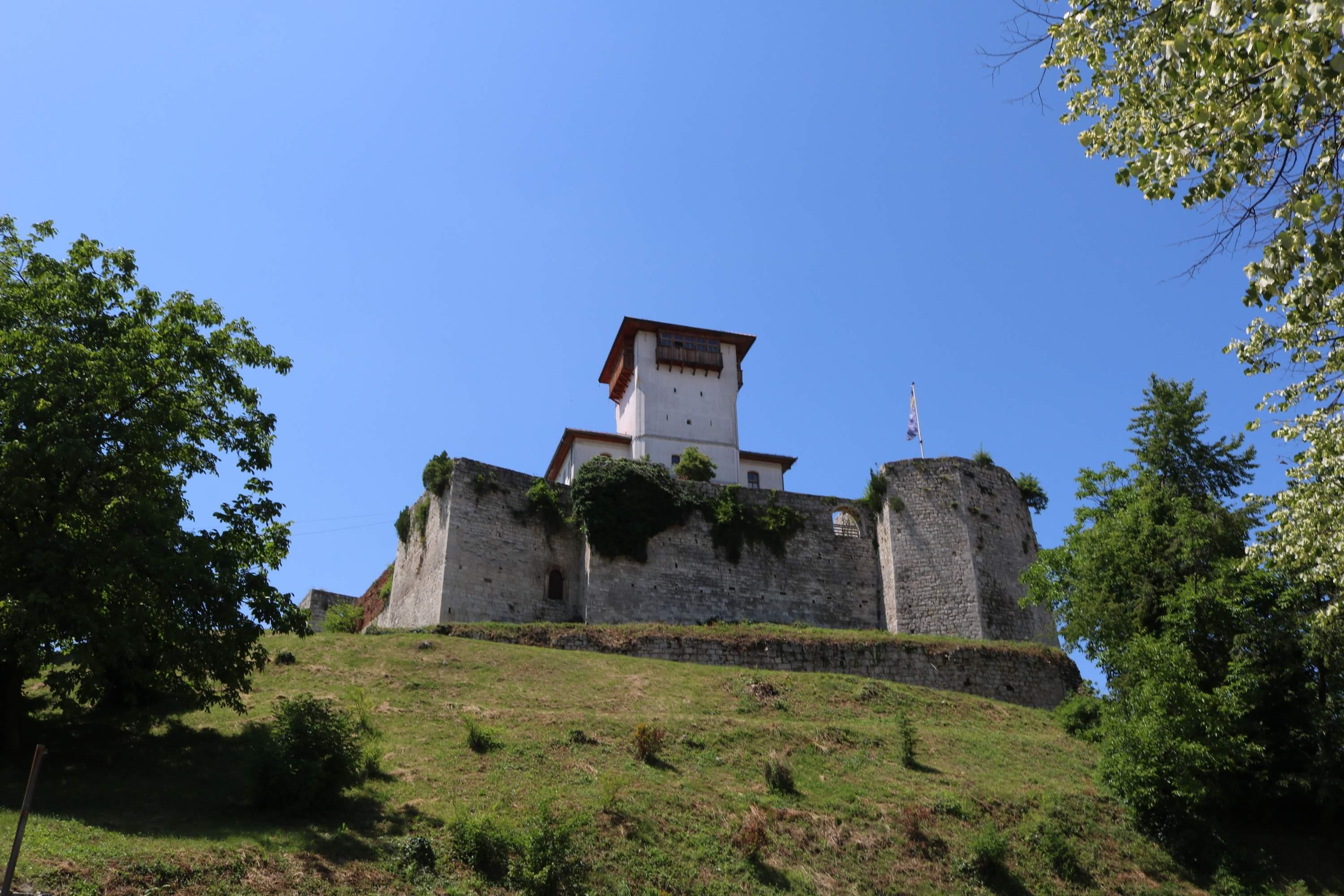 Kakve tajne pod zemljom krije gradačački Stari grad