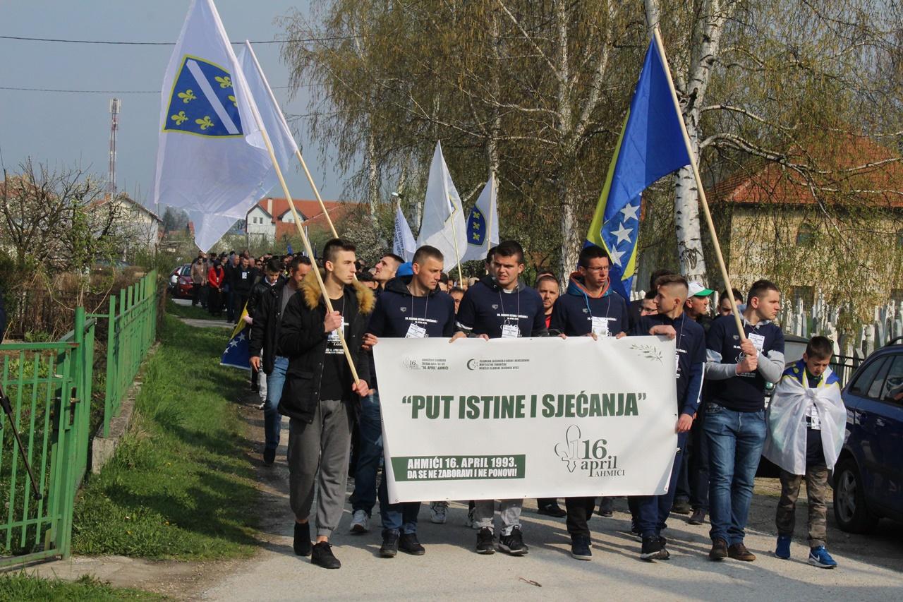 Pohodom "Put istine i sjećanja" počelo obilježavanje godišnjice masakra u Ahmićima