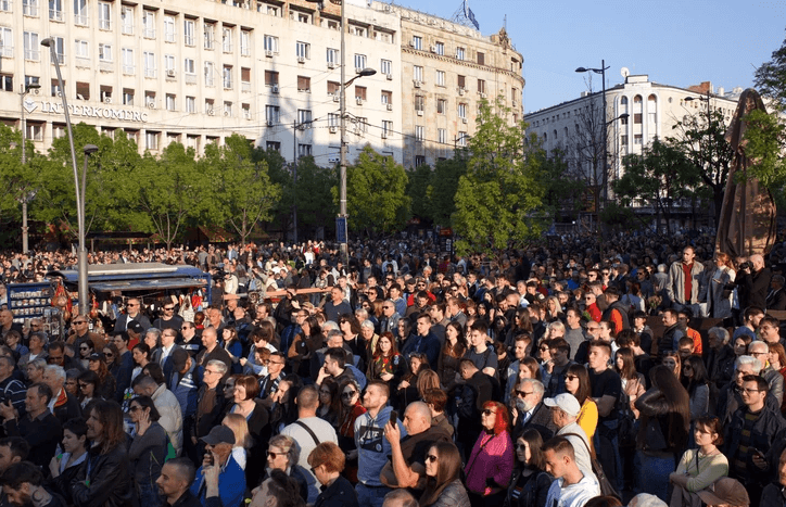 Lečić: Vučić želi narod u narodu koji ide po direktivi, kliče na komandu