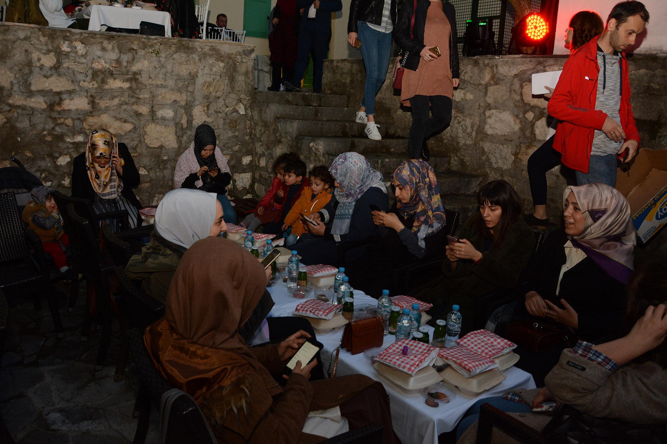 Tradicionalni iftar prijateljstva - Avaz