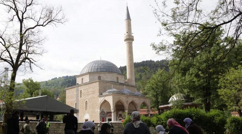 U haremu Aladža džamije zajednički iftar - Avaz