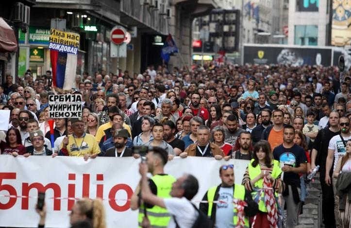 Protest "1 od 5 miliona" u Beogradu / Čupić: Sada ste žiška, a postat ćete plamen