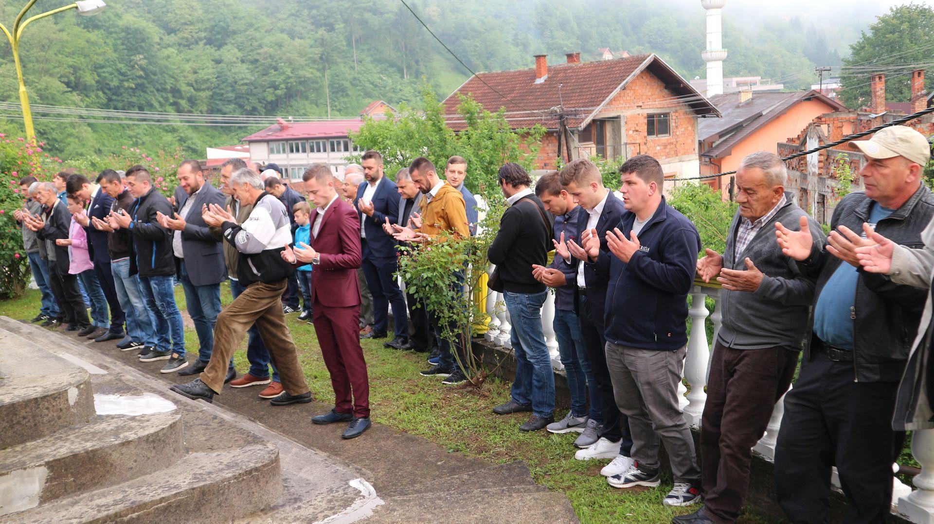 S bajramske svečanosti u Srebrenici - Avaz