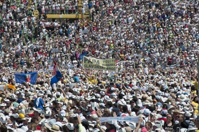 Stadion Koševo: U sarajevo su tog dana došle destine hiljada ljudi - Avaz