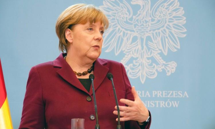 Angela Merkel - Avaz