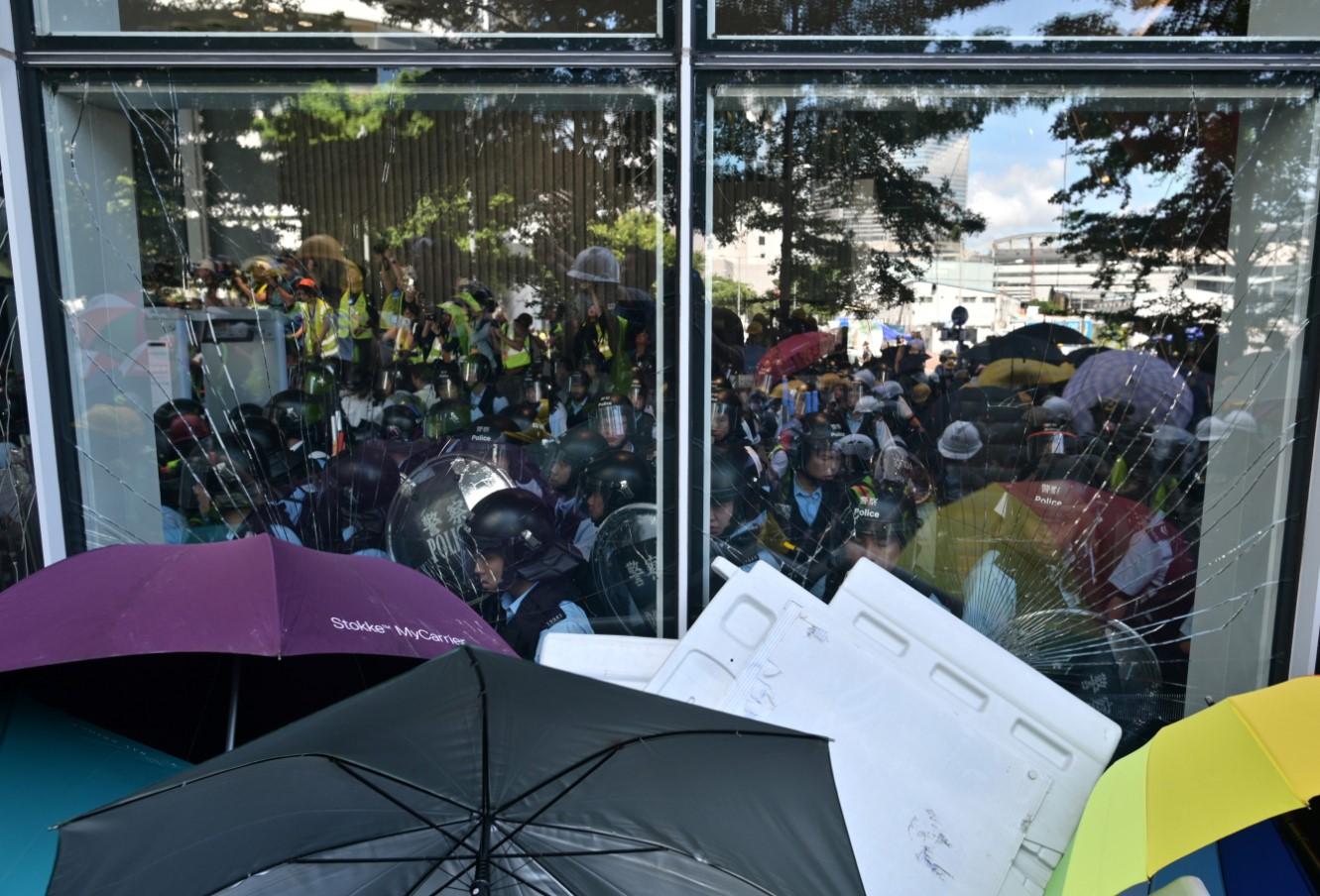 Protesti u Hong Kongu - Avaz