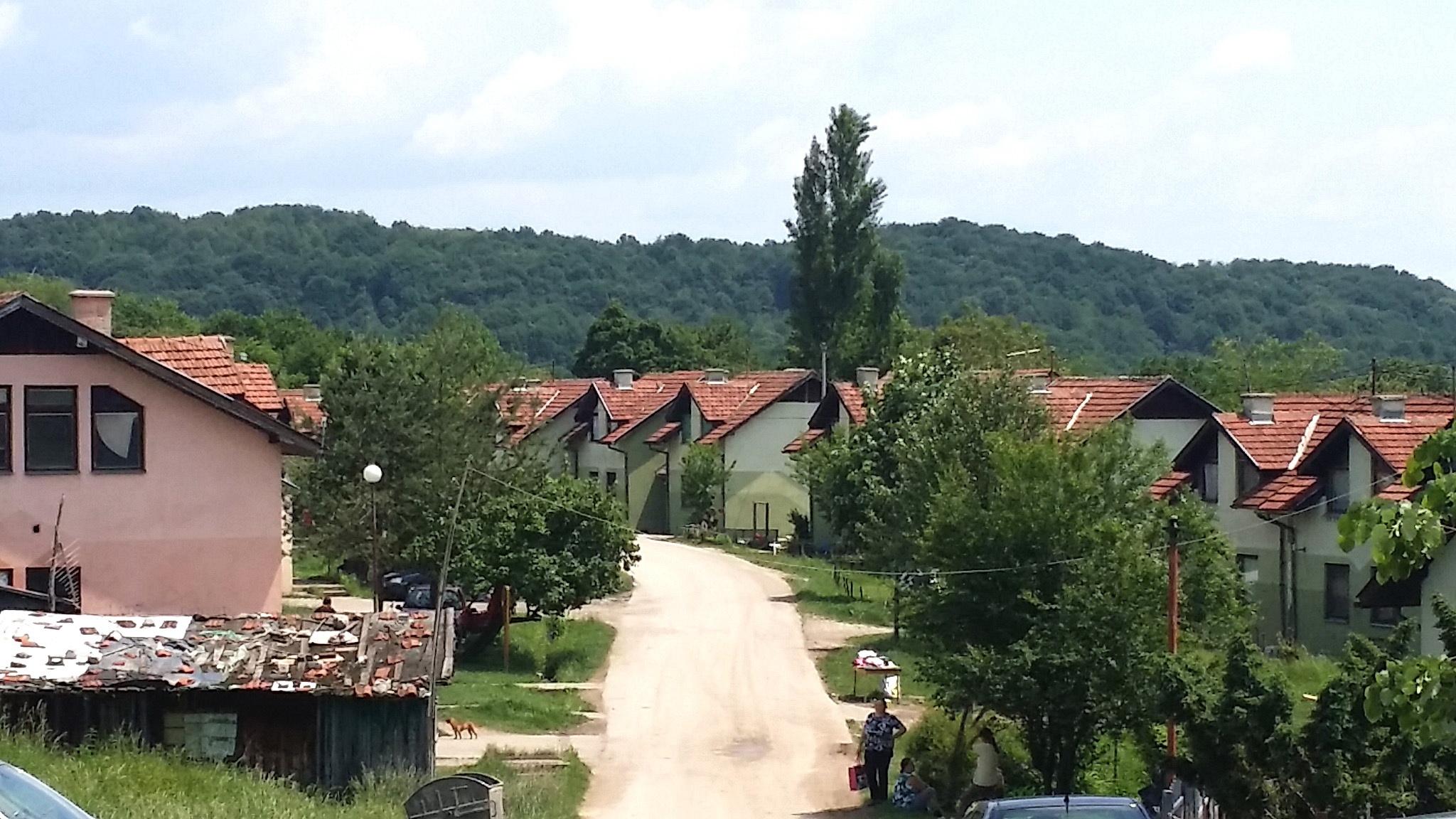 Prigradsko naselje Mihatovići - Avaz