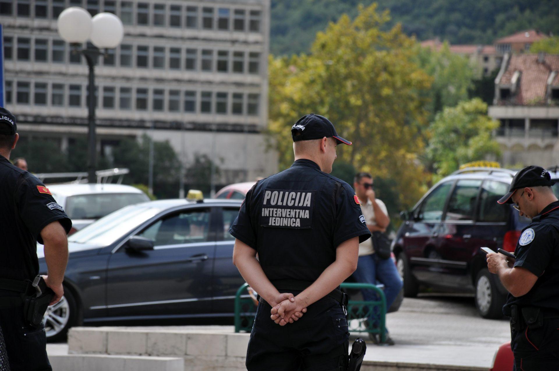 Intervenirali budvanski policajci - Avaz