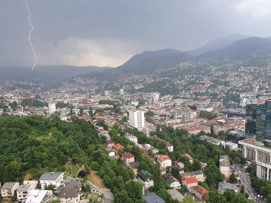 Velika oluja i nevrijeme približava se BiH: Sutra kiša, pljuskovi i grmljavina širom zemlje