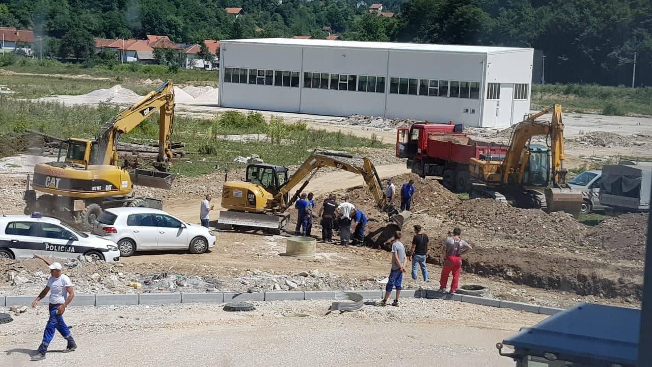 Užas u Hadžićima: Kopali temelje za tržni centar pa naišli na kosti