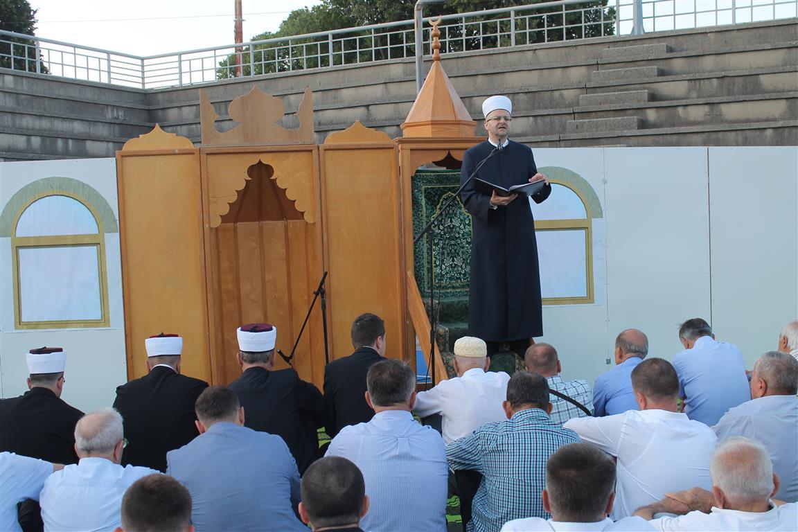 Centralna bajramska svečanost održana u krugu  Centra „Midhad Hujdur Hujka“ - Avaz