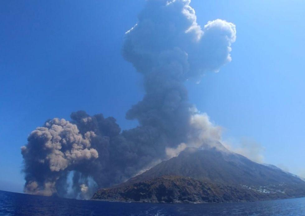 Dramatični prizori vulkanske erupcije u hrvatskom susjedstvu