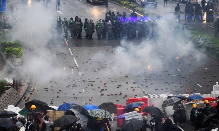 Demonstranti traže da Britanija izvrši pritisak na Kinu