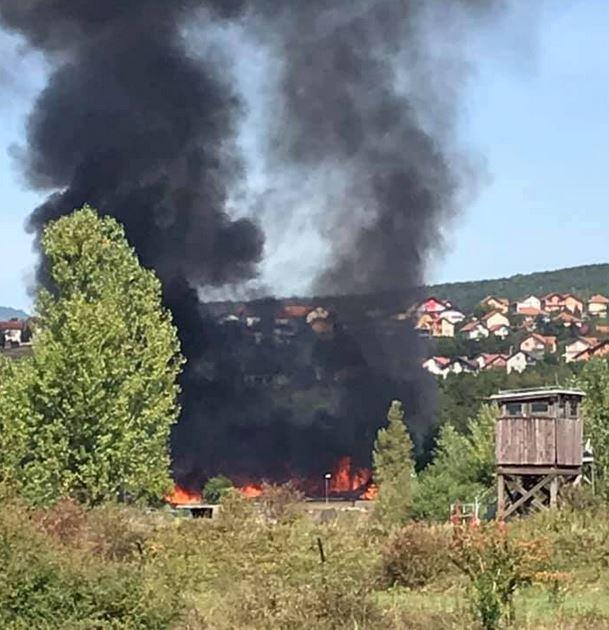 Problem vatrogascima predstavljali su nefunkcionalni hidranti - Avaz