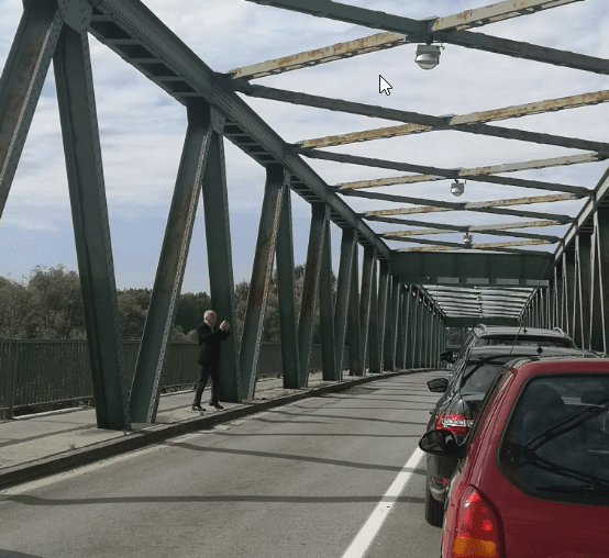 Visoki predstavnik u BiH zaglavio u saobraćaju, vrijeme iskoristio za fotografiranje