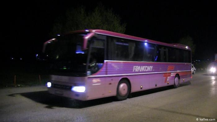 Autobus koji je prevozio žene i djecu - Avaz