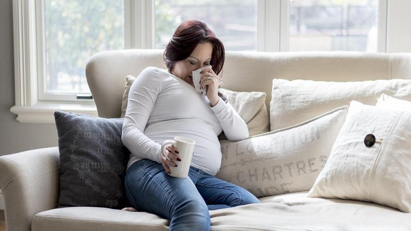 Hormonalna promjena tokom trudnoće često dovodi do krvarenja desni - Avaz