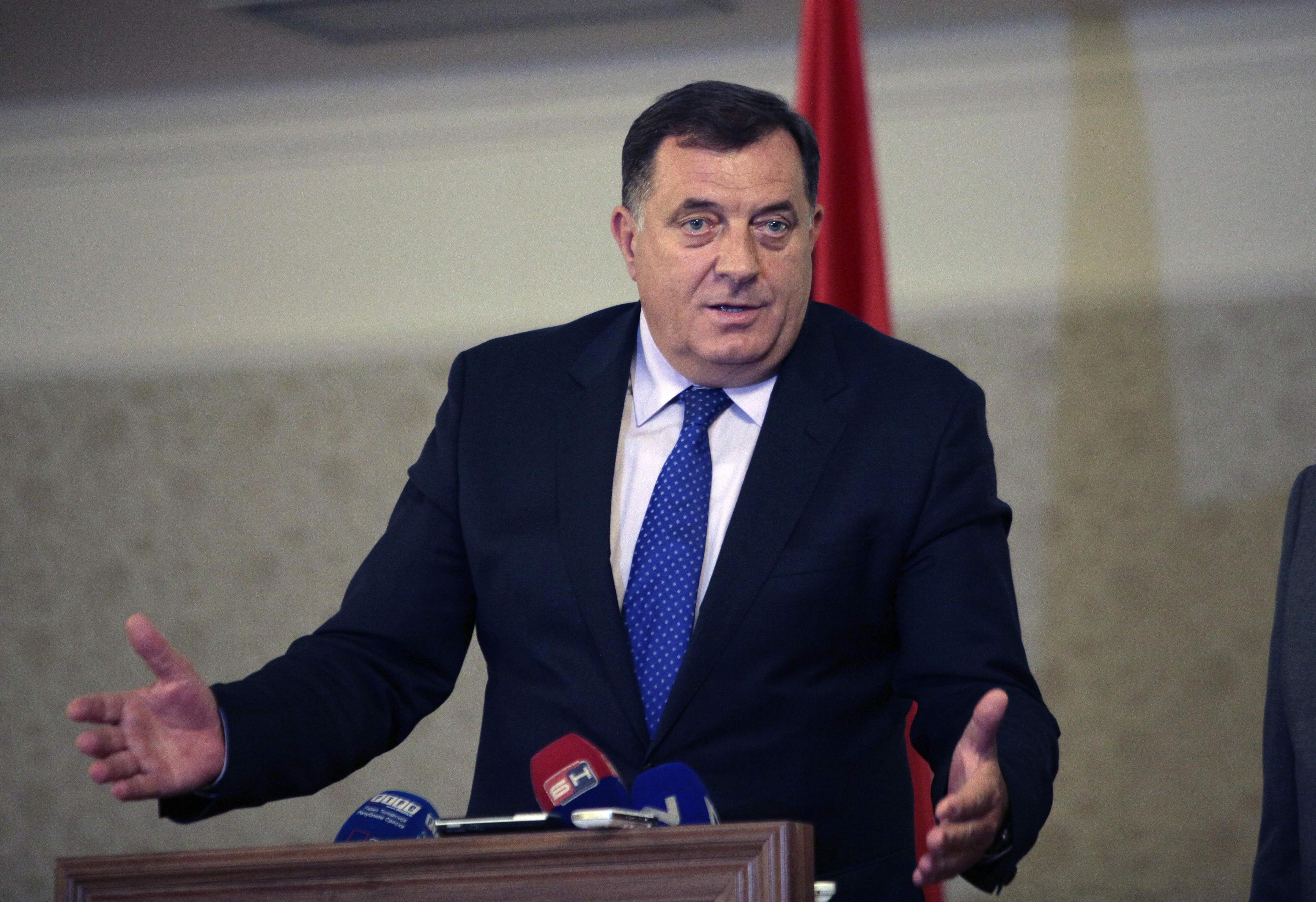 Dodik: Incko godinama krivi RS za sve i svašta