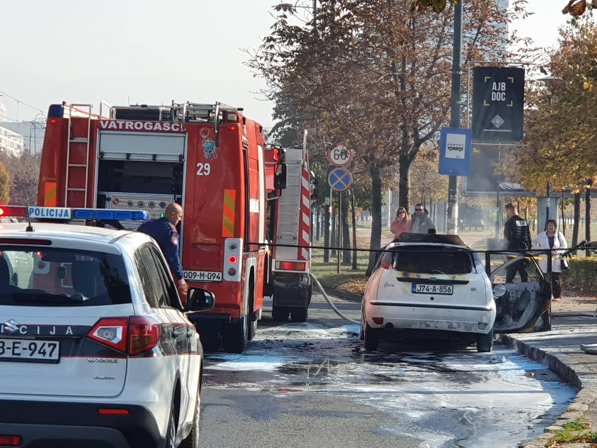 Na Otoci se Ford Focus zapalio u vožnji: Nema povrijeđenih