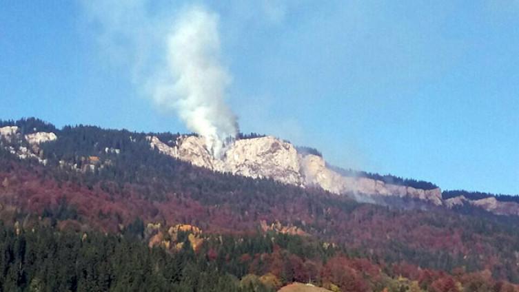 Gašenje požara na Romaniji nastavlja se sutra