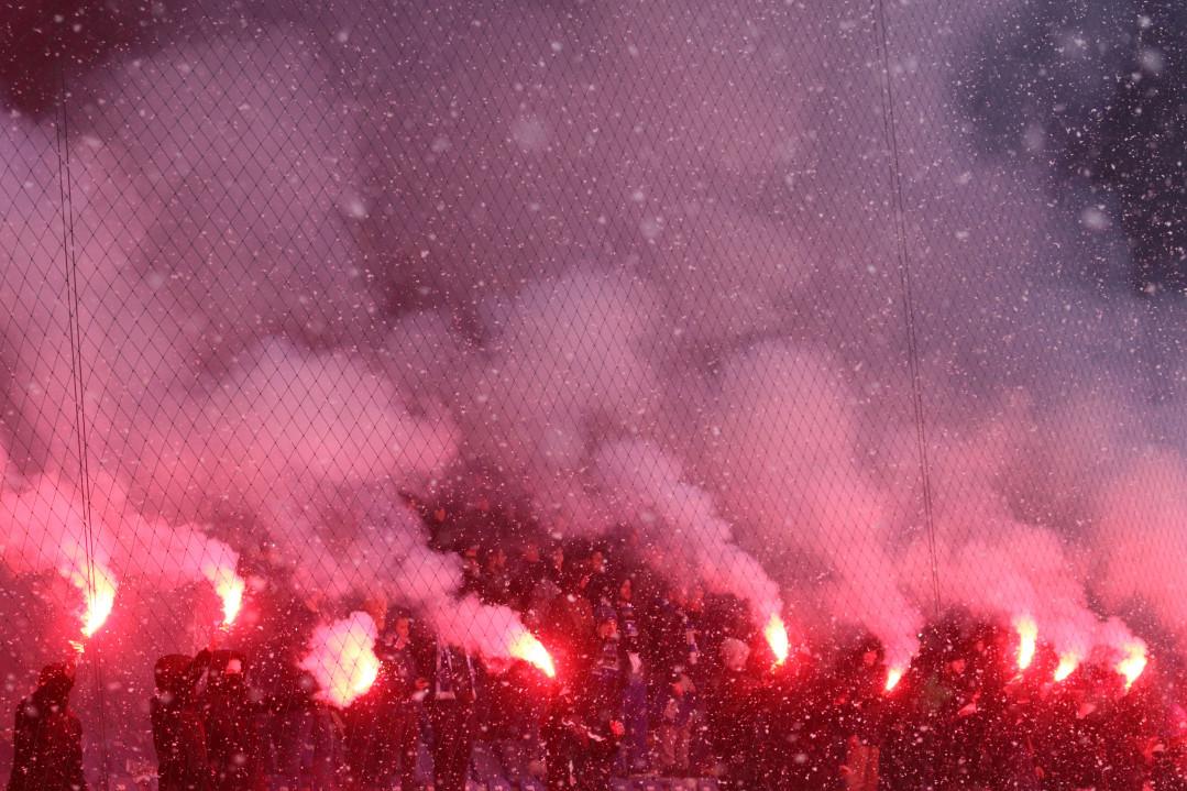 Kazne klubovima zbog pirotehnike - Avaz