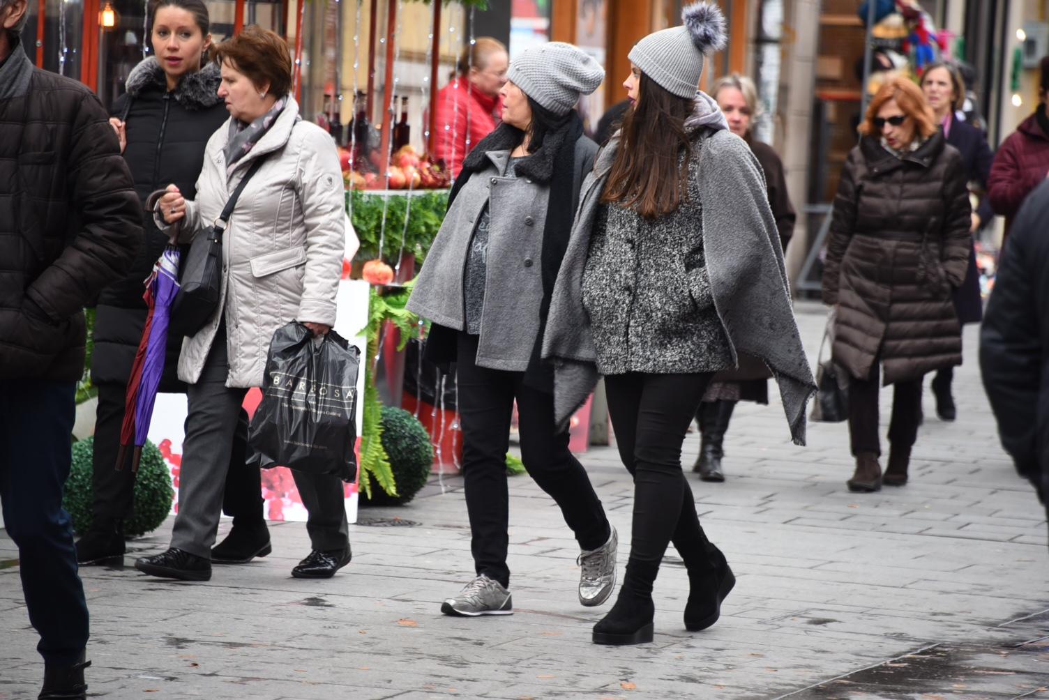 I danas je "Black Friday": Ferhadija puna šetača