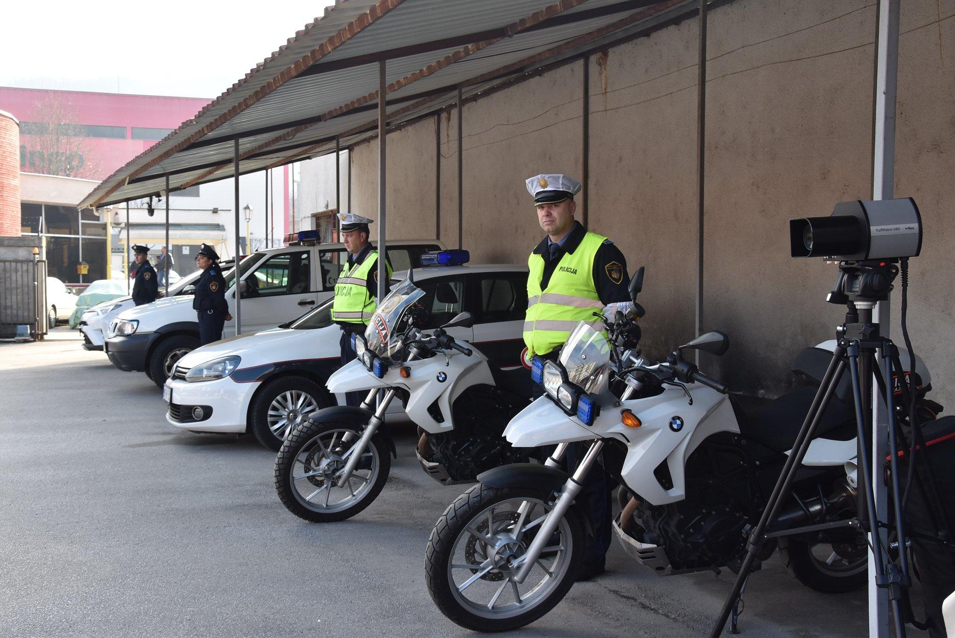 Saznajte koje je puške, pištolje, snajpere MUP KS "poklonio" policiji u Goraždu