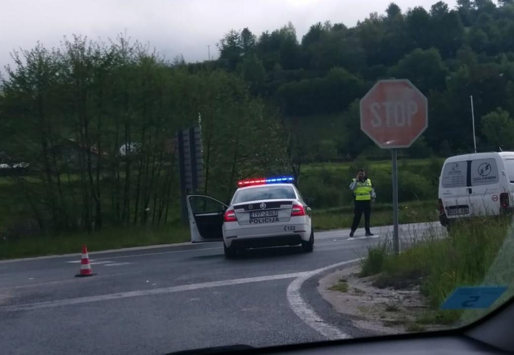 Policija intenzivno radi na pronalasku vozača - Avaz