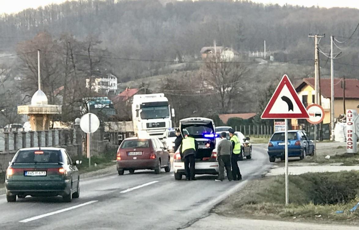 Teška nesreća kod Kalesije: Golfom udario trudnicu